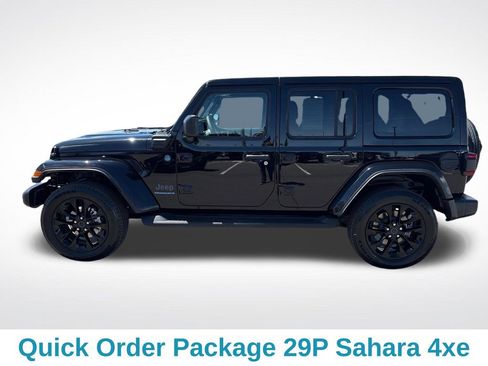 Used 2025 Jeep Wrangler Unlimited Sahara AWD/4WD image 2