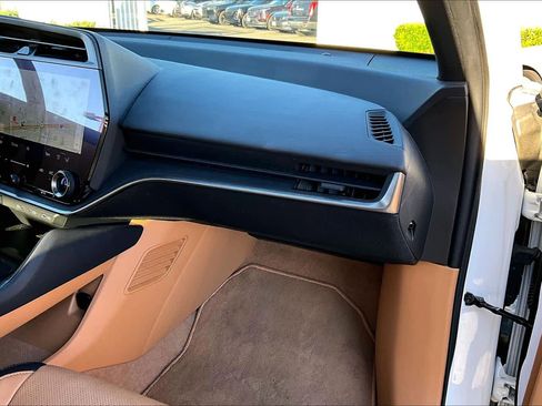 Used 2023 Lexus RZ 450e Premium image 18