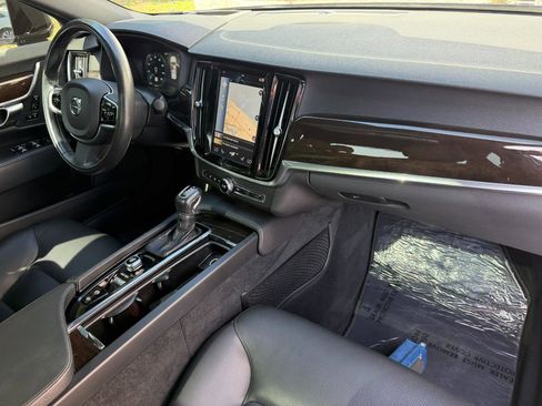 Used 2018 Volvo S90 T5 Momentum w/ Convenience Package FWD image 47