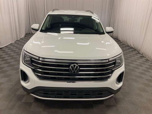 Used 2025 Volkswagen Atlas SE image 13