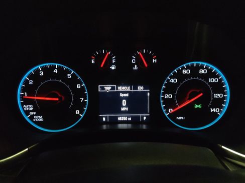 Used 2018 Chevrolet Equinox LT image 23