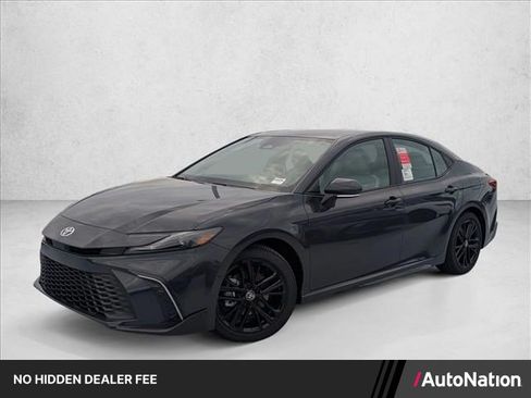 New 2026 Toyota Camry SE FWD image 1