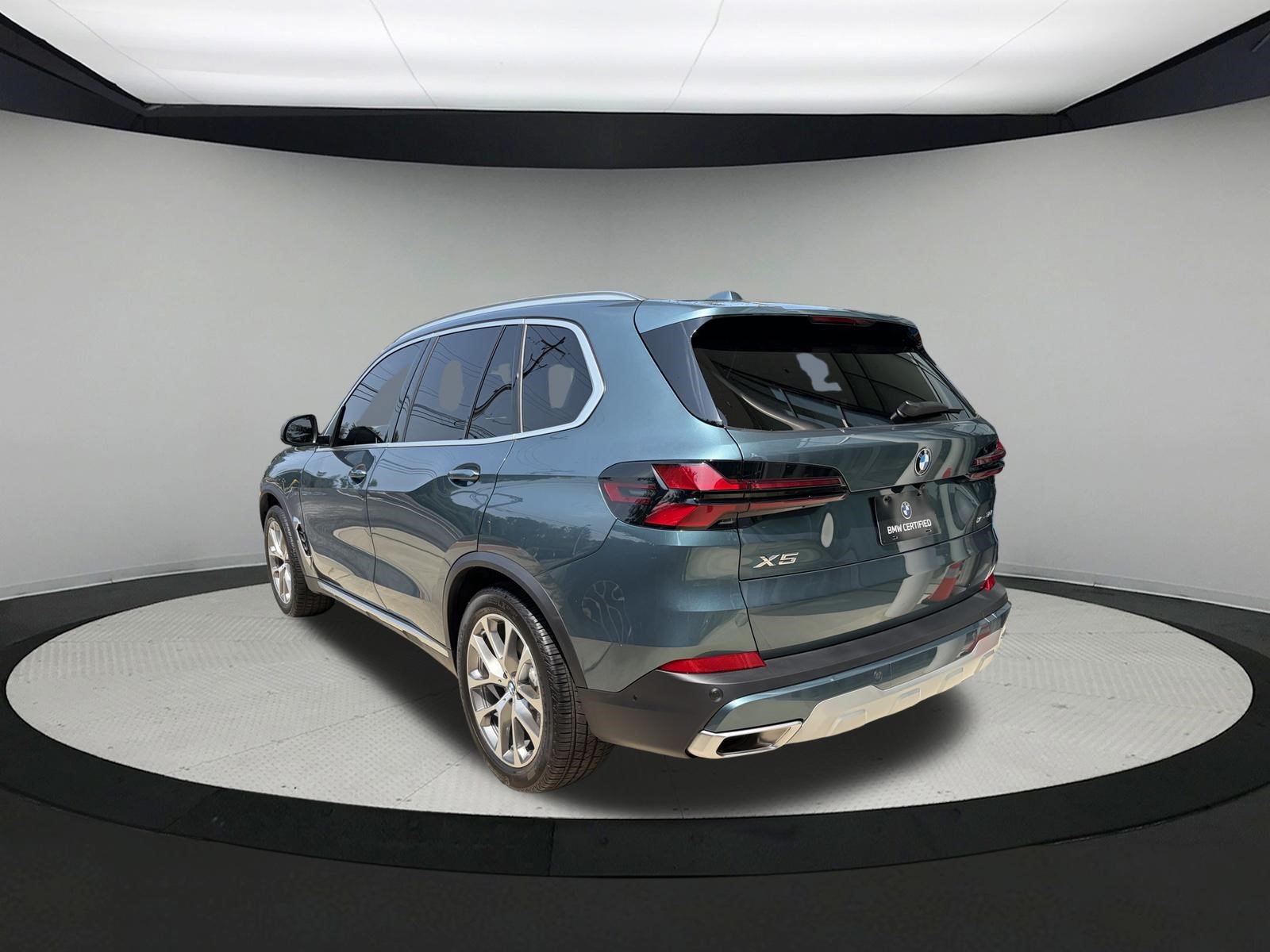 Certified 2026 BMW X5 xDrive40i AWD/4WD image 5