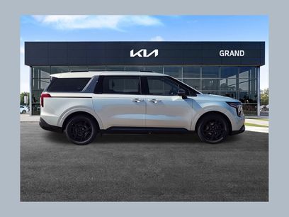 New 2027 Kia Carnival EX