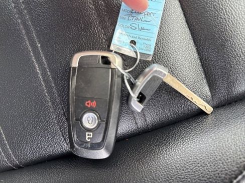 Used 2021 Ford EcoSport Titanium image 14