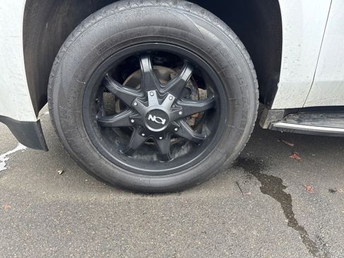 Used 2020 GMC Yukon XL SLT w/ HD Trailering Package image 29