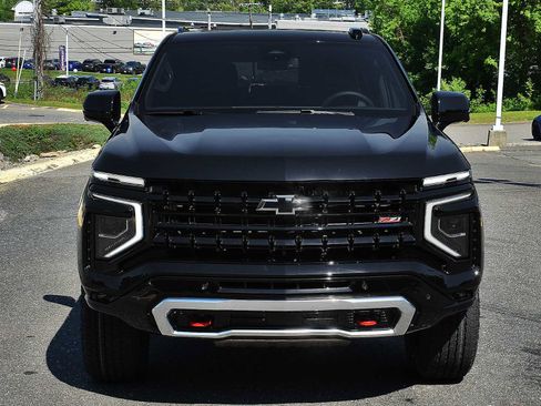 New 2026 Chevrolet Suburban Z71 w/ Comfort Package AWD/4WD image 5