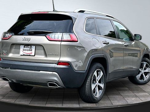 Used 2019 Jeep Cherokee Limited AWD/4WD image 14