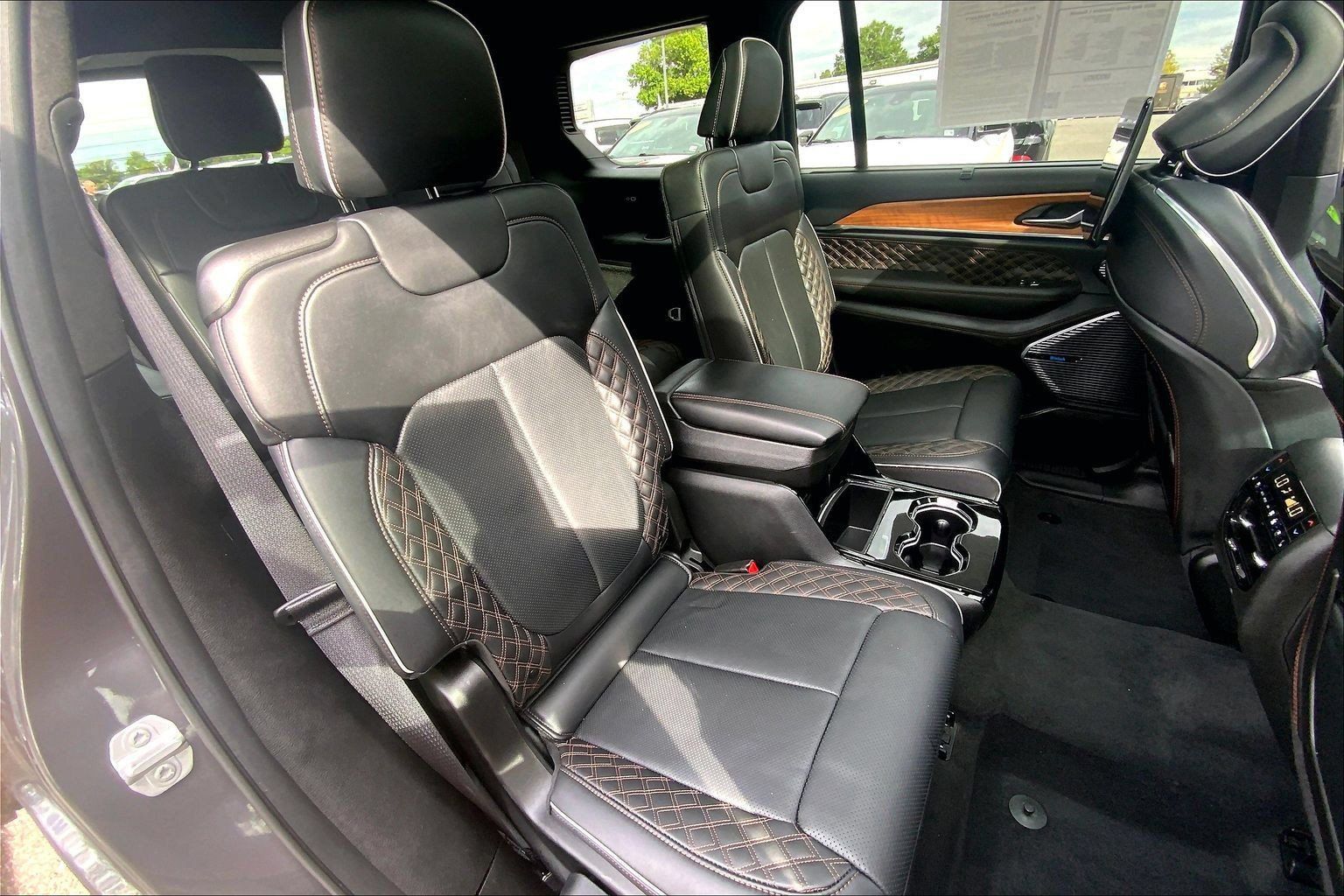 Certified 2025 Jeep Grand Cherokee L Summit AWD/4WD image 19