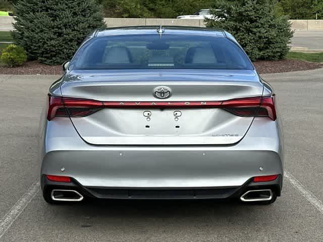 Used 2020 Toyota Avalon Limited w/ Advanced Safety Package FWD image 4