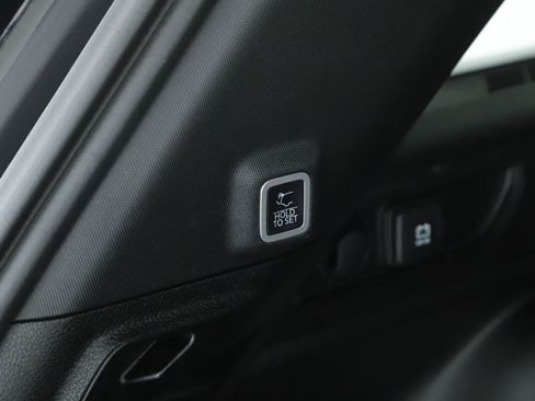 Used 2023 Jeep Grand Cherokee Altitude AWD/4WD image 20