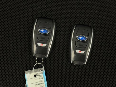 Used 2025 Subaru Outback Limited w/ Popular Package #2 AWD/4WD image 9
