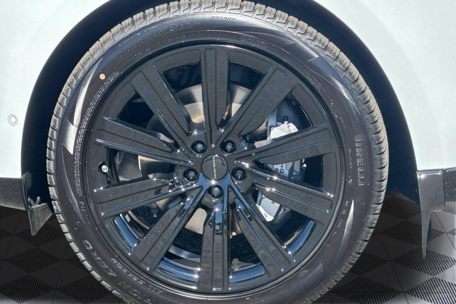 New 2026 Land Rover Range Rover SE AWD/4WD image 13