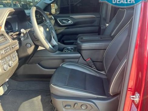 Used 2024 Chevrolet Tahoe Premier w/ Premium Package AWD/4WD image 11