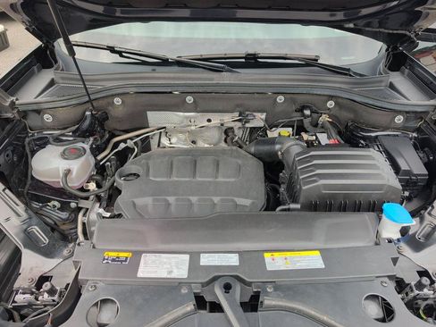 Used 2025 Volkswagen Atlas SE FWD image 28