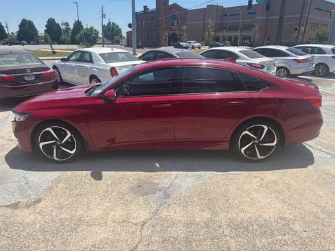 Used 2018 Honda Accord Sport image 7