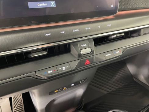 Certified 2024 Kia EV9 GT-Line AWD/4WD image 8