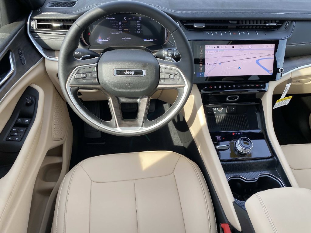 New 2027 Jeep Grand Cherokee Limited AWD/4WD image 9