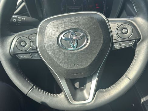 Used 2026 Toyota Corolla Cross LE FWD image 12