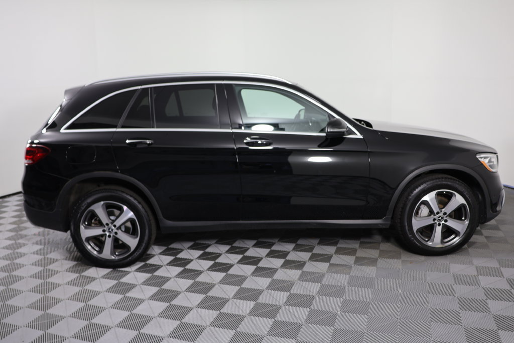 Used 2022 Mercedes-Benz GLC 300 4MATIC w/ Premium Package Lite image 9