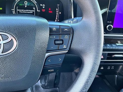 Used 2025 Toyota Camry LE image 11