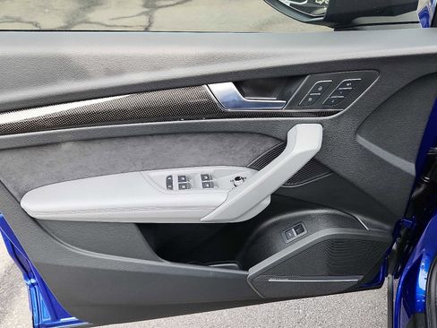 Used 2025 Audi SQ5 Premium Plus image 12