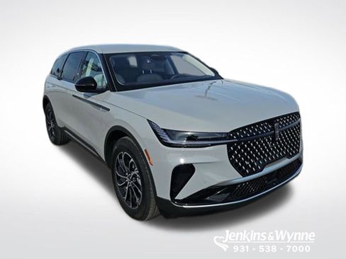 New 2026 Lincoln Nautilus Premier AWD/4WD image 4