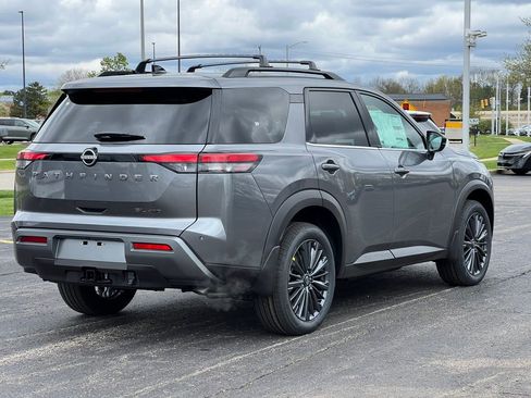 New 2026 Nissan Pathfinder SL w/ SL Premium Package AWD/4WD image 10