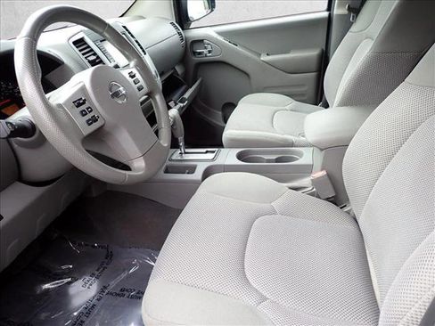 Used 2019 Nissan Frontier SV image 10