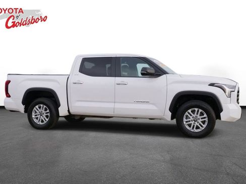 Used 2025 Toyota Tundra SR5 w/ SR5 Premium Package image 5