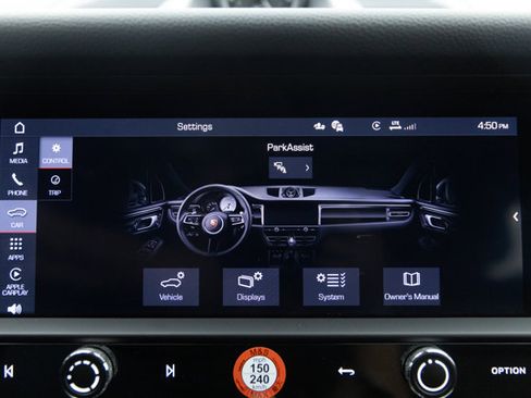 Used 2023 Porsche Macan AWD/4WD image 96