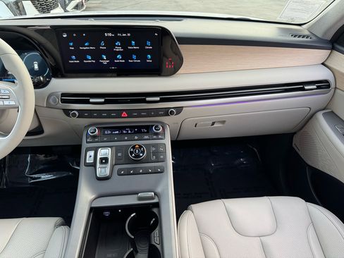 Used 2024 Hyundai Palisade Limited image 17