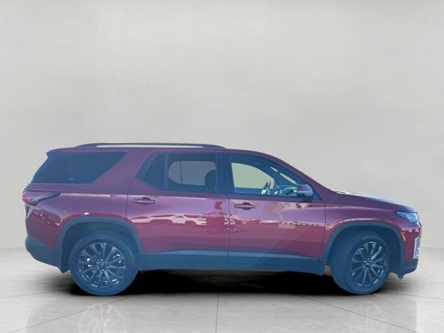 Used 2023 Chevrolet Traverse RS image 9