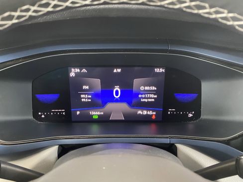 Used 2023 Volkswagen Taos SE w/ Black Wheel Package image 22