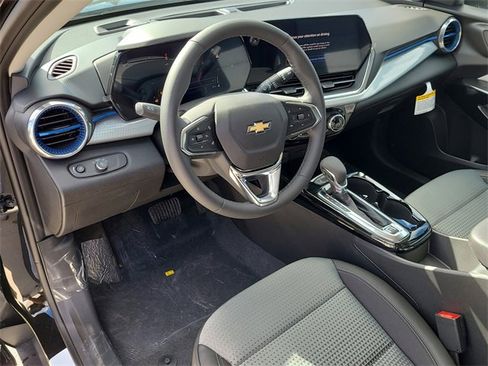 New 2026 Chevrolet Trax LT w/ Driver Confidence Package image 19