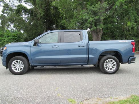 Used 2024 Chevrolet Silverado 1500 RST w/ Convenience Package II AWD/4WD image 4