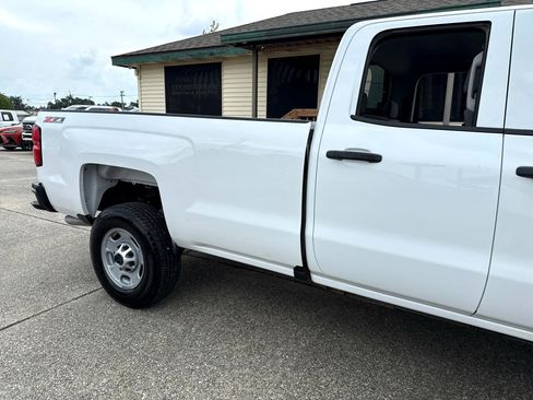 Used 2019 Chevrolet Silverado 2500 W/T w/ WT Convenience Package image 9