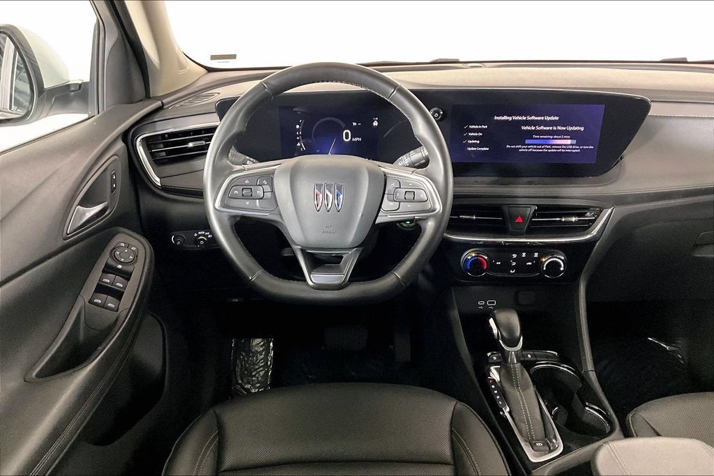 Used 2024 Buick Encore GX Sport Touring AWD/4WD image 4