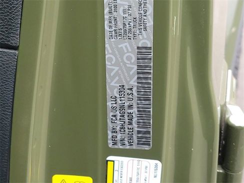 Used 2022 Jeep Gladiator Willys image 34