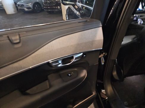 Certified 2025 Volvo XC90 B6 Ultra w/ Protection Package Premier AWD/4WD image 13