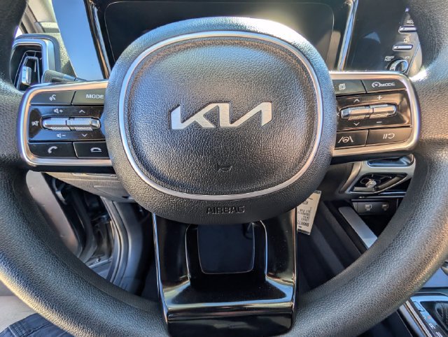 Used 2023 Kia Sorento LX FWD image 21