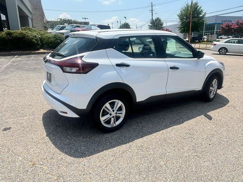 Used 2024 Nissan Kicks S FWD image 32