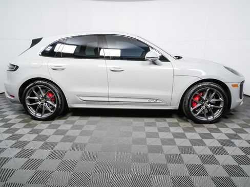 Certified 2024 Porsche Macan GTS image 27