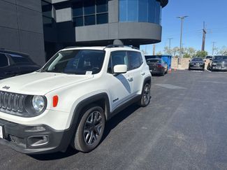 Used 2018 Jeep Renegade Latitude video 1