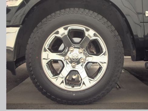 Used 2018 RAM 1500 Laramie w/ Convenience Group image 13