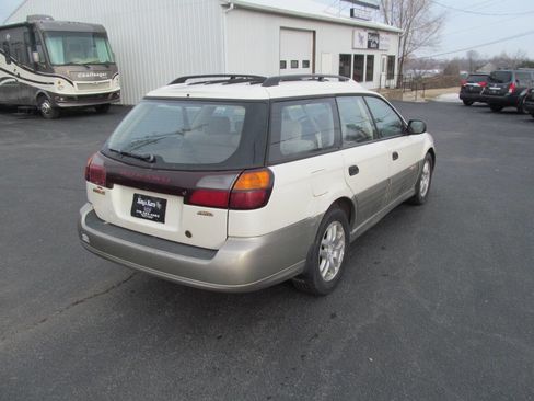 Used 2002 Subaru Outback Wagon image 4