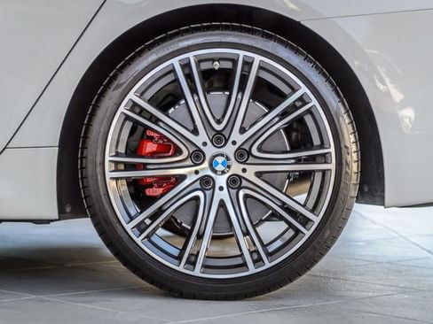 Used 2018 BMW 540i w/ M Sport Package RWD image 14