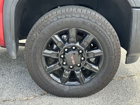 Used 2024 GMC Sierra 2500 AT4 w/ Technology Package image 12