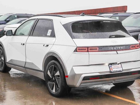 New 2026 Hyundai Ioniq 5 Limited image 8