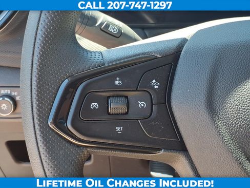 Used 2025 Chevrolet TrailBlazer LT AWD/4WD image 16